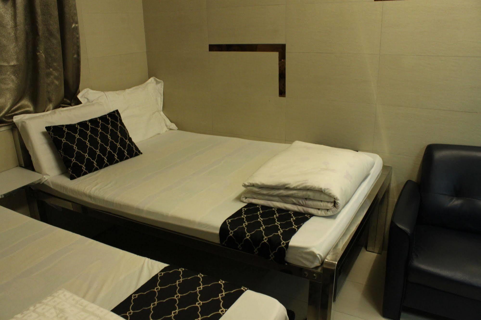 Osaka Hostel Hong Kong Bagian luar foto