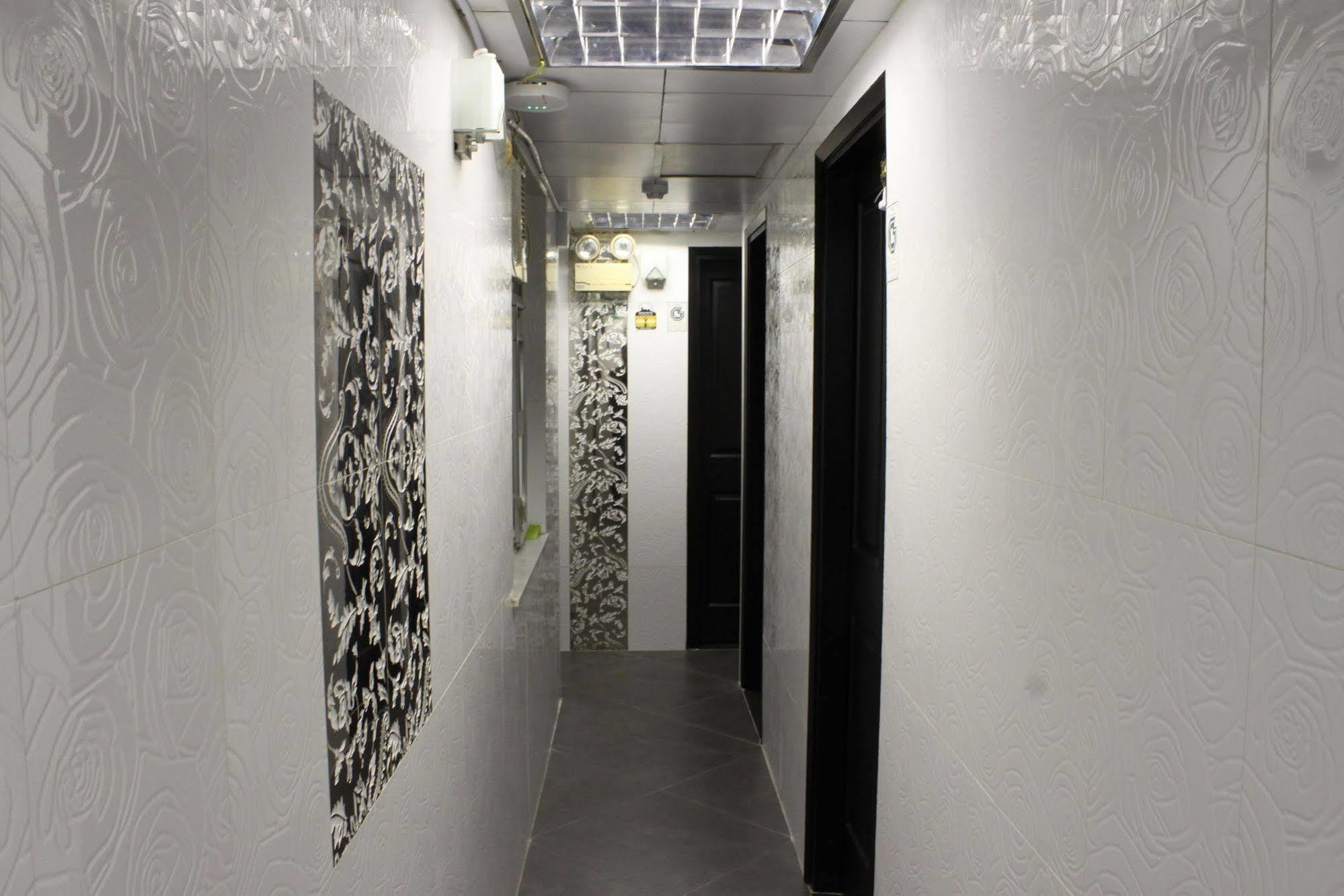 Osaka Hostel Hong Kong Bagian luar foto